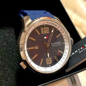🔵TOMMY HILFIGER®Gorgeous Blue and Black Silicon Watch🔴